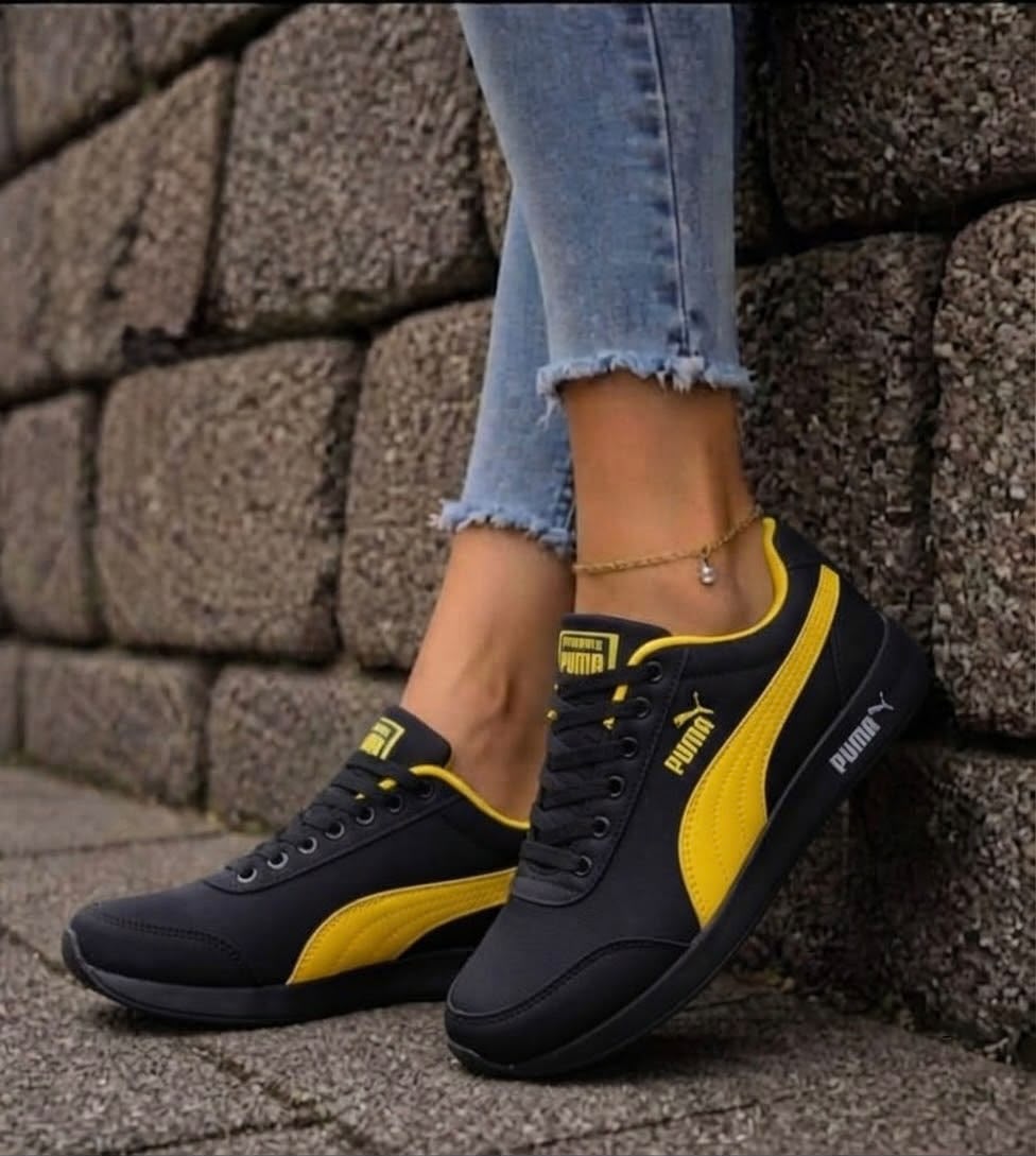 Puma Sneakers