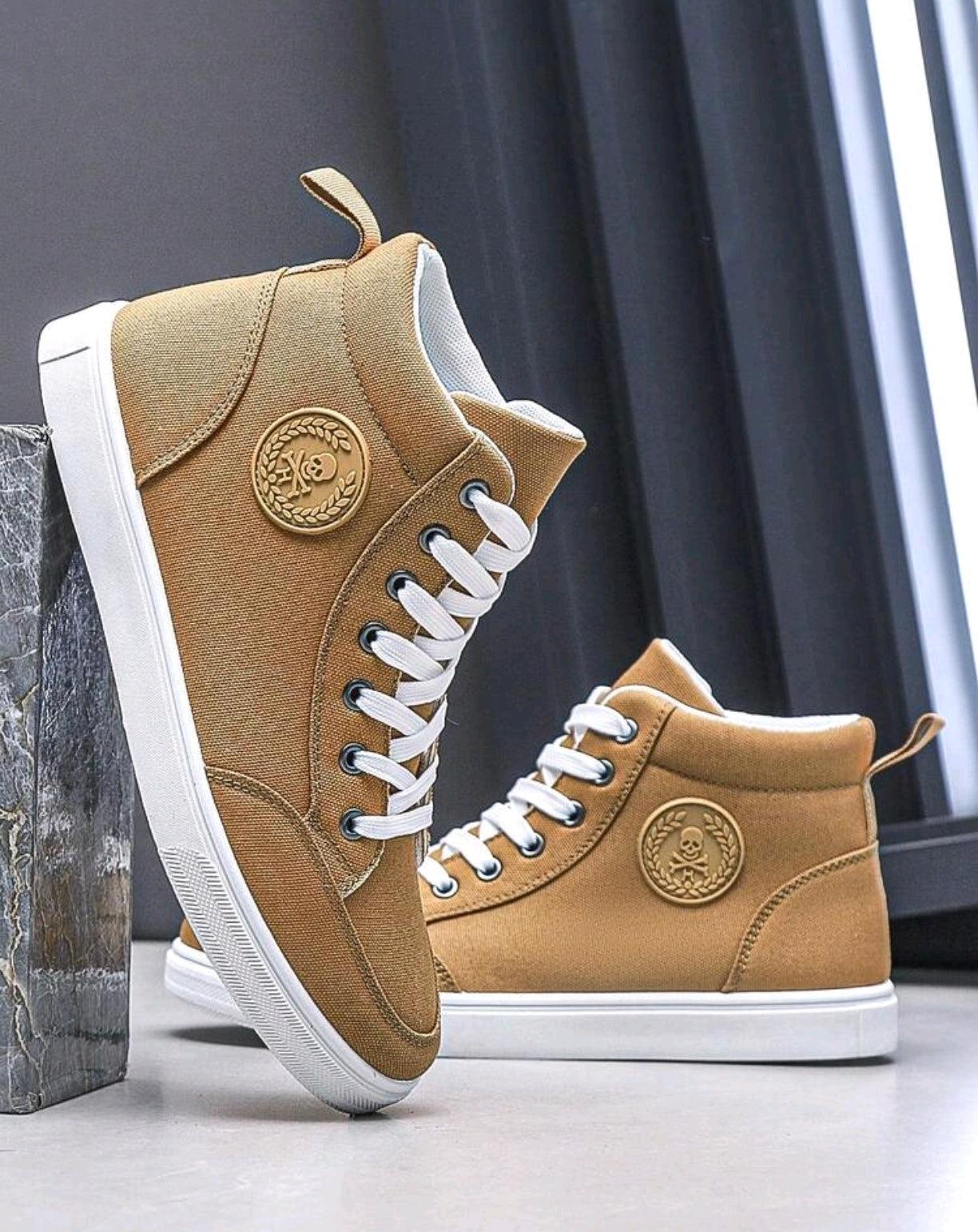 Mid Top Sneakers Men