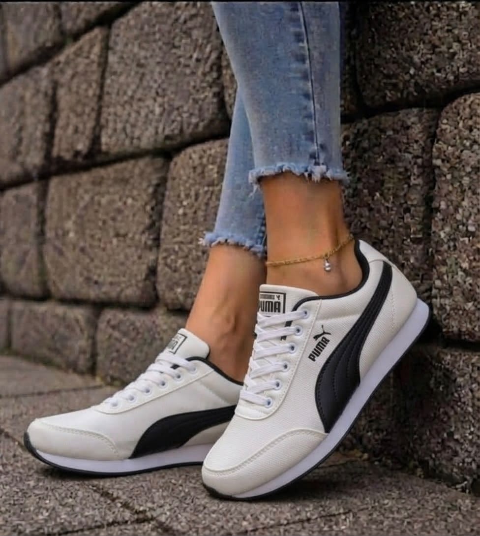 Puma Sneakers