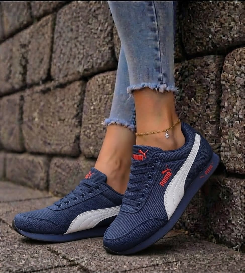 Puma Sneakers